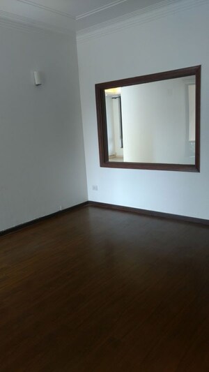 Room in 4 BHK Apartment at SS Hibiscus, Sector 50 – for Rent