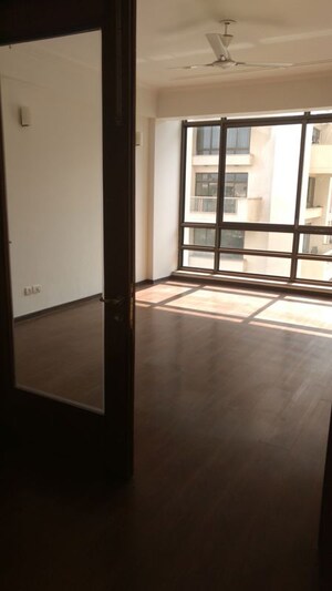 Room in 4 BHK Apartment at SS Hibiscus, Sector 50 – for Rent