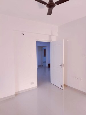 Room in 3 BHK Apartment at Aditya Imperial Heights, Hafeezpet – for Rent