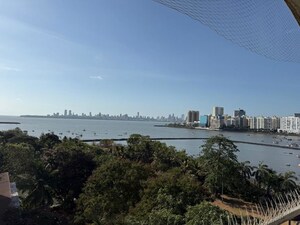 Plot Area in 2 BHK Apartment at Sea Lord, Cuffe Parade – for Rent