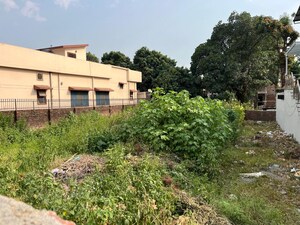 Plot For Sale in Laxman Chowk