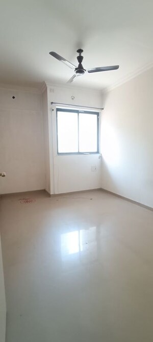 Room in 1 BHK Apartment at Gajanan Park, Balkum Pada – for Rent