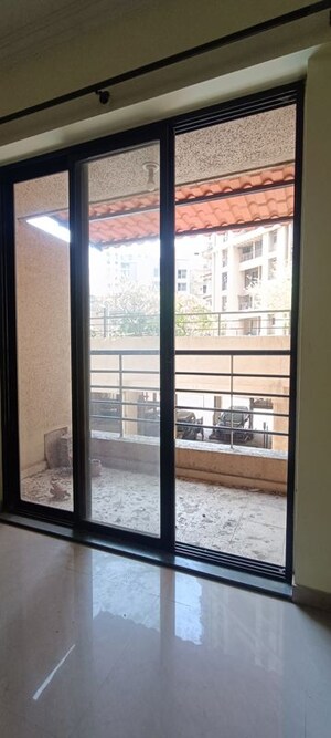 Room in 1 BHK Apartment at Squarefeet Ace Square phase 2, Ghodbunder Road – for Rent