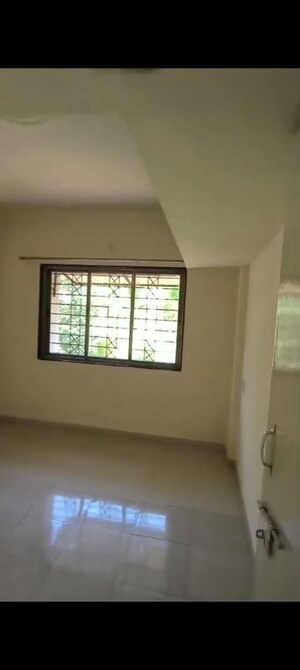 Room in 2 BHK Apartment at Warje Malvadi – for Rent