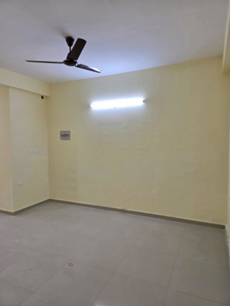 Room, pyramid-midtown 2 Bedroom 600 Sq.Ft. Apartment In Sector 59 Gurgaon 10407832