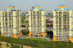 4 BHK + Servant Room Apartment For Rent in DLF Belvedere Towers