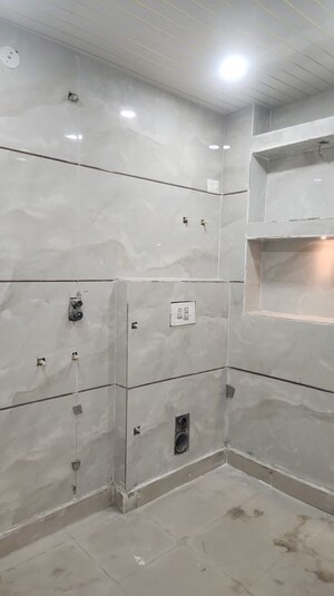 Bathroom in 1 BHK Builder Floor at Shalimar Garden – for Rent