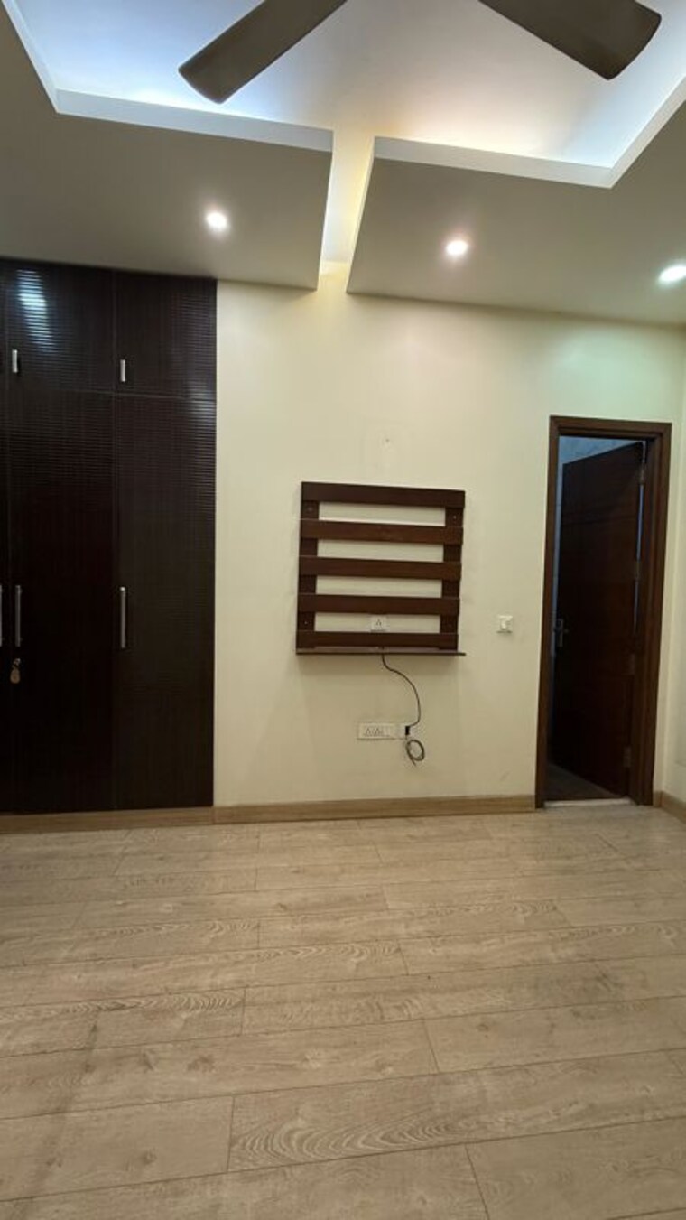 Room, dlf cyber city 4 Bedroom 2245 Sq.Ft. Builder Floor In Dlf Cyber City Gurgaon 10407879