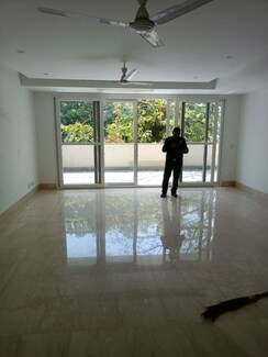 4 BHK + Pooja Room,Servant Room Builder Floor For Rent in Safdarjung Development Area