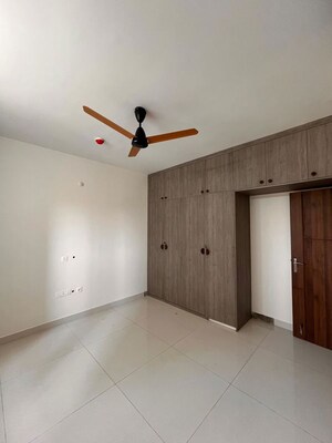 Room in 3 BHK Apartment at My Home Tridasa, Tellapur – for Rent