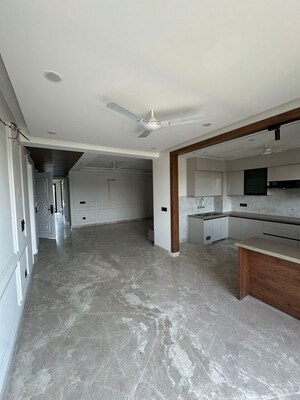 Kitchen in 3 BHK Builder Floor at Dlf Cyber City – for Rent