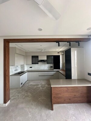 Kitchen in 3 BHK Builder Floor at Dlf Cyber City – for Rent