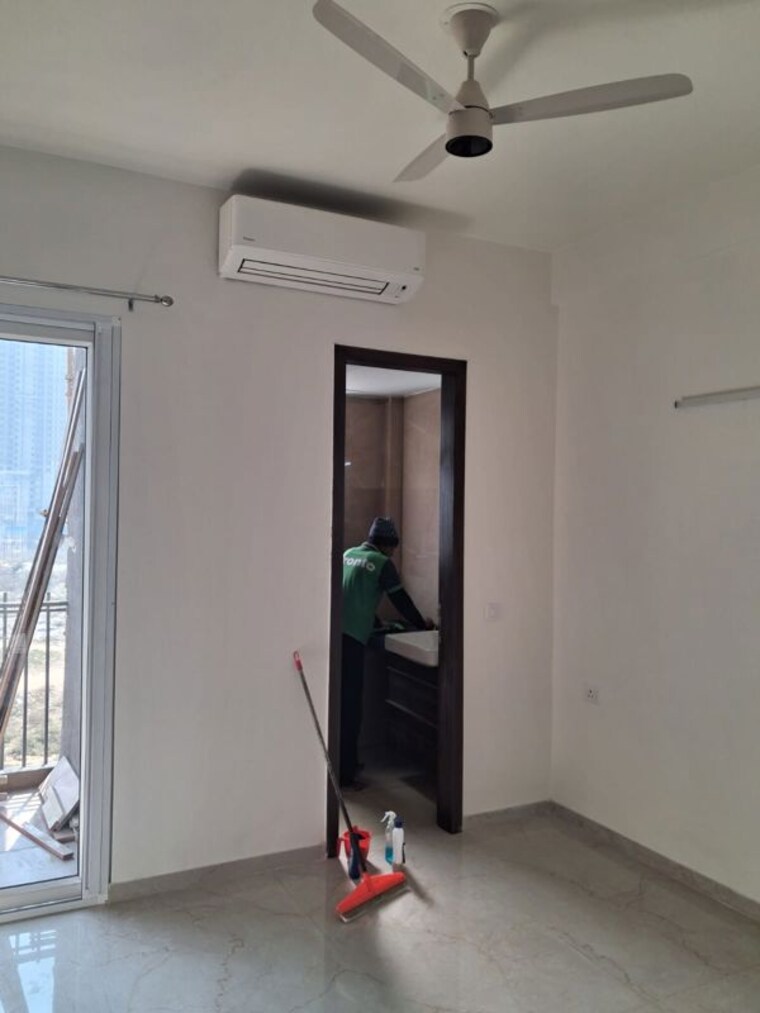 Room, smart-world-orchard 2.5 Bedroom 1206 Sq.Ft. Apartment In Sector 61 Gurgaon 10407943