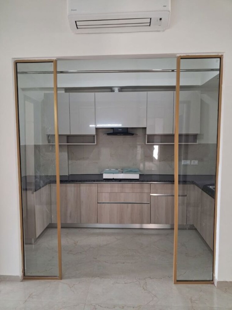 Kitchen, smart-world-orchard 2.5 Bedroom 1206 Sq.Ft. Apartment In Sector 61 Gurgaon 10407943