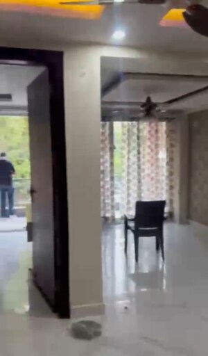 Building Lobby in 3 BHK Builder Floor at Sector 7 – for Rent