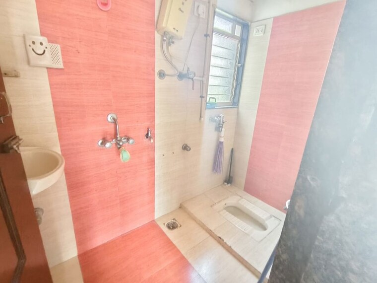 Bathroom, sanghvi-hills 2 Bedroom 650 Sq.Ft. Apartment In Ghodbunder Road Thane 10407989