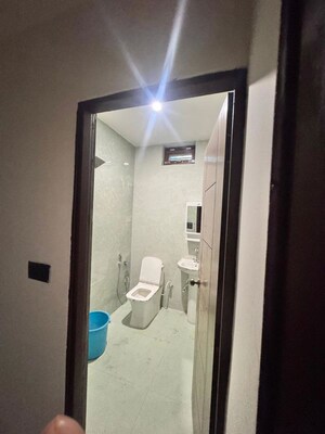 Attached Bathroom in 1 BHK Builder Floor at Dehradun Cantt – for Rent