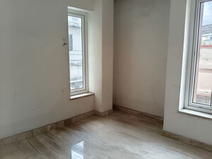 Room in 3 BHK Builder Floor at New Alipore – for Sale