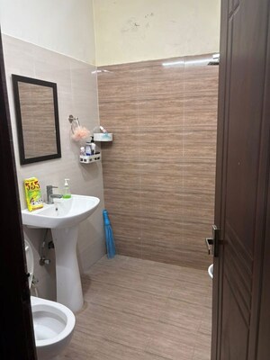 Bathroom in 2 BHK Builder Floor at Kulhan – for Rent