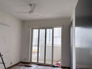 Room in 2 BHK Apartment at CHD Avenue 71, Sector 71 – for Rent