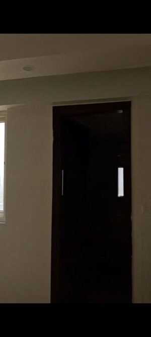 Room in 4 BHK Apartment at ATS Triumph, Sector 104 – for Rent