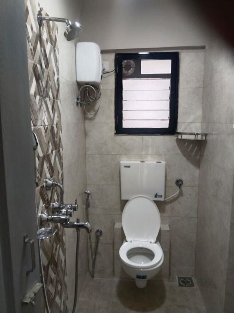 Bathroom, dadar west 2 Bedroom 700 Sq.Ft. Apartment In Dadar West Mumbai 10404702