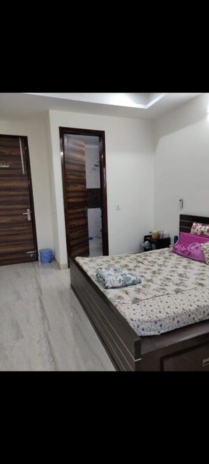 Bedroom in 3 BHK Builder Floor at Sector 23a – for Rent