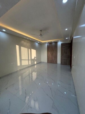 Room in 3 BHK Builder Floor at Palam Vihar Residents Association, Palam Vihar – for Rent