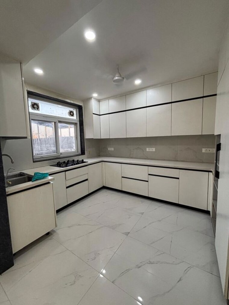 Kitchen, palam-vihar-residents-association 3 Bedroom 2200 Sq.Ft. Builder Floor In Palam Vihar Gurgaon 10408033