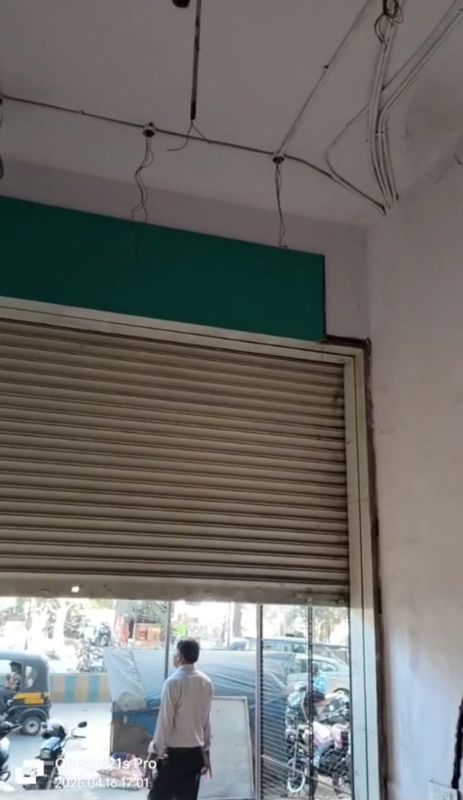 Retail Shop For Rent in Golden Park Complex