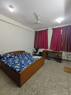 Bedroom in 2 BHK Builder Floor at Sushant Lok I – for Rent
