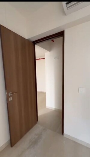 Room in 2 BHK Apartment at Hubtown Greenwoods D Wing, Vartak Nagar – for Rent