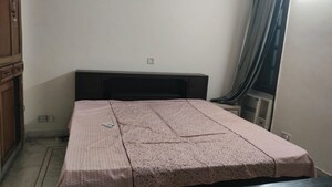 Bedroom in 3 BHK Builder Floor at Sector 43 – for Rent