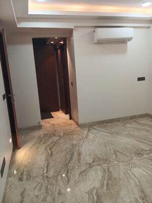 Room in 2 BHK Builder Floor at Amritpuri – for Sale