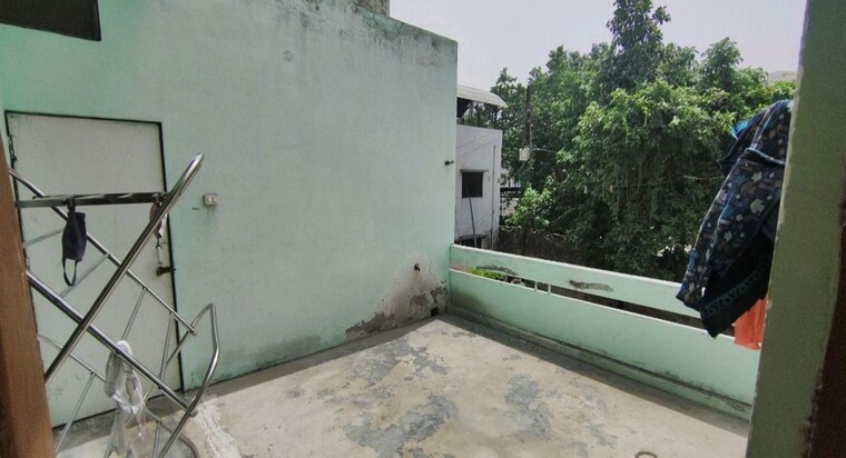 Exterior View, vibhuti khand 4 Bedroom 1600 Sq.Ft. Independent House In Vibhuti Khand Lucknow 10408042