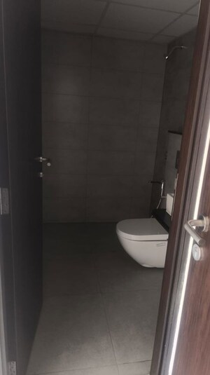 Bathroom in 2 BHK Apartment at Mahindra Alcove, Chandivali – for Rent
