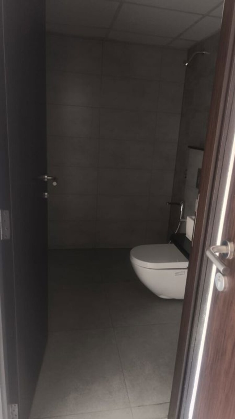 Bathroom, mahindra-alcove 2 Bedroom 820 Sq.Ft. Apartment In Chandivali Mumbai 10408085