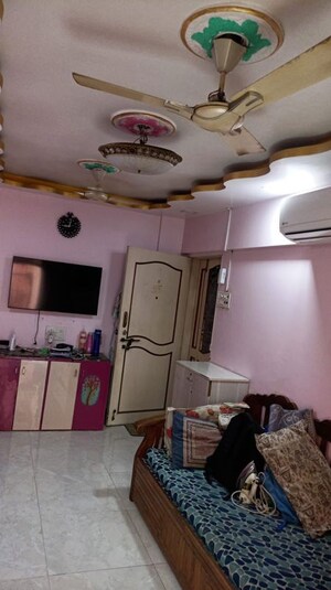 1 BHK Apartment For Rent in Century Bazar
