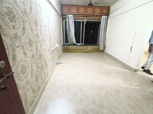 Room in 1 BHK Apartment at Ashoka CHS, Vasant Vihar – for Rent