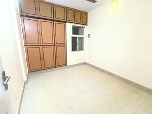 Room in 1 BHK Apartment at Ashoka CHS, Vasant Vihar – for Rent