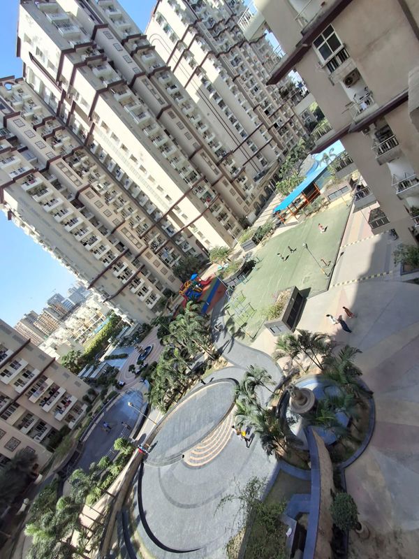 3 BHK + Store Room Apartment For Sale in Amrapali Dream Valley