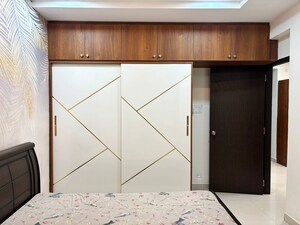 Room in 2 BHK Apartment at Greenmark Mayfair Apartments, Tellapur – for Rent