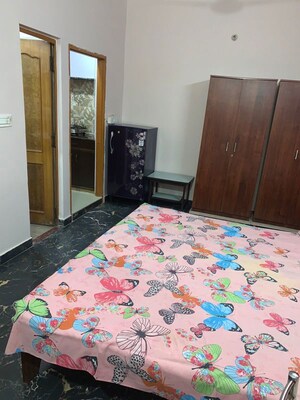 Bedroom in 1 BHK Independent House at Gomti Nagar – for Rent