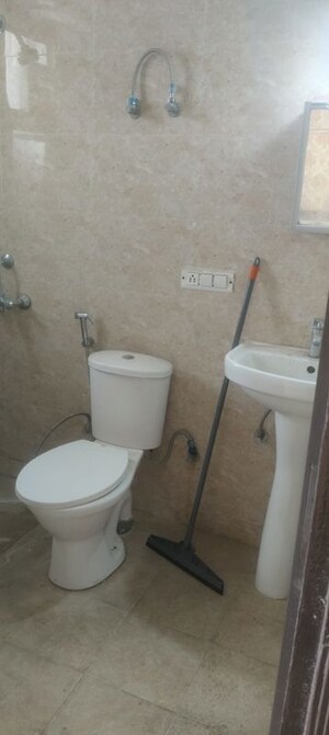Bathroom in 3 BHK Apartment at Omaxe R2, Gomti Nagar – for Rent
