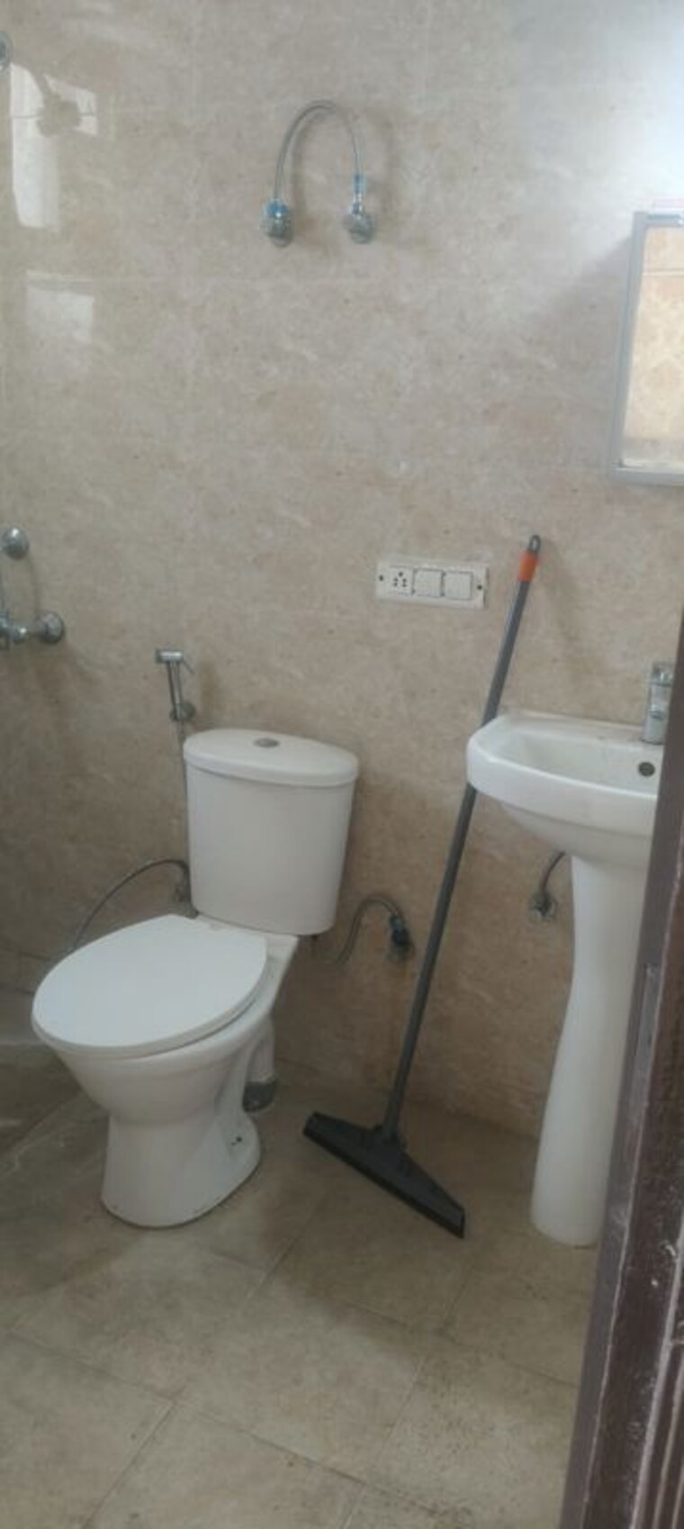 Bathroom, omaxe-r2 3 Bedroom 1700 Sq.Ft. Apartment In Gomti Nagar Lucknow 10408133