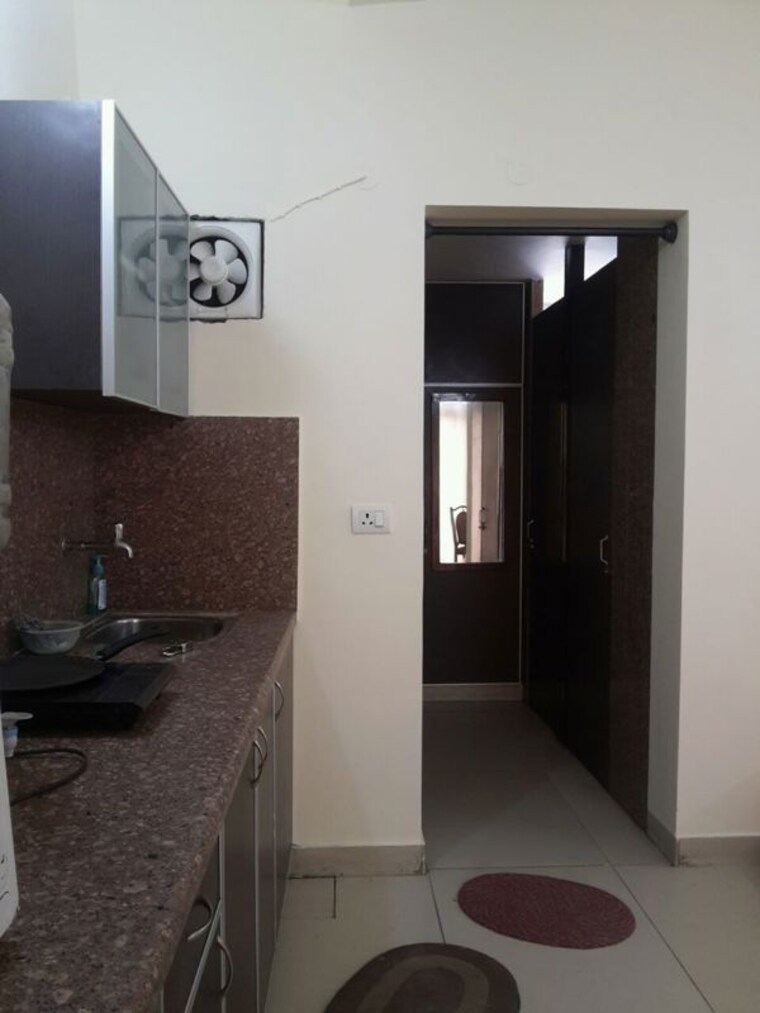 Room, saket Studio 350 Sq.Ft. Apartment In Saket Delhi 10408137