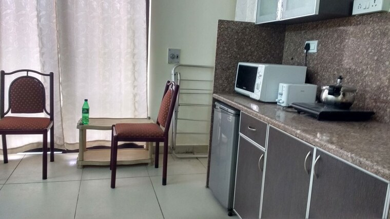 Kitchen, saket Studio 340 Sq.Ft. Apartment In Saket Delhi 10408144