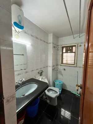 Team Area in 2 BHK Apartment at Minal Apartments, Andheri East – for Rent