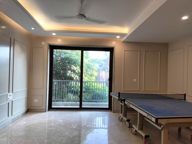 Room, greater kailash i 5 Bedroom 5000 Sq.Ft. Independent House In Greater Kailash I Delhi 10408171