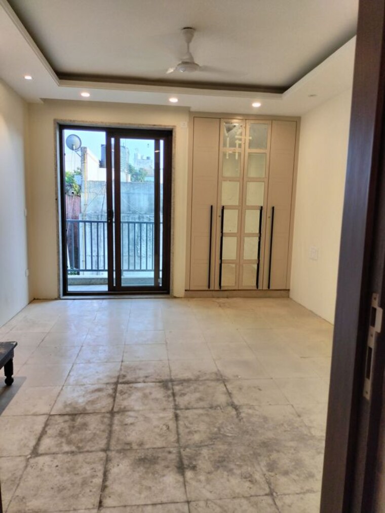 Room, greater kailash i 5 Bedroom 5000 Sq.Ft. Independent House In Greater Kailash I Delhi 10408171